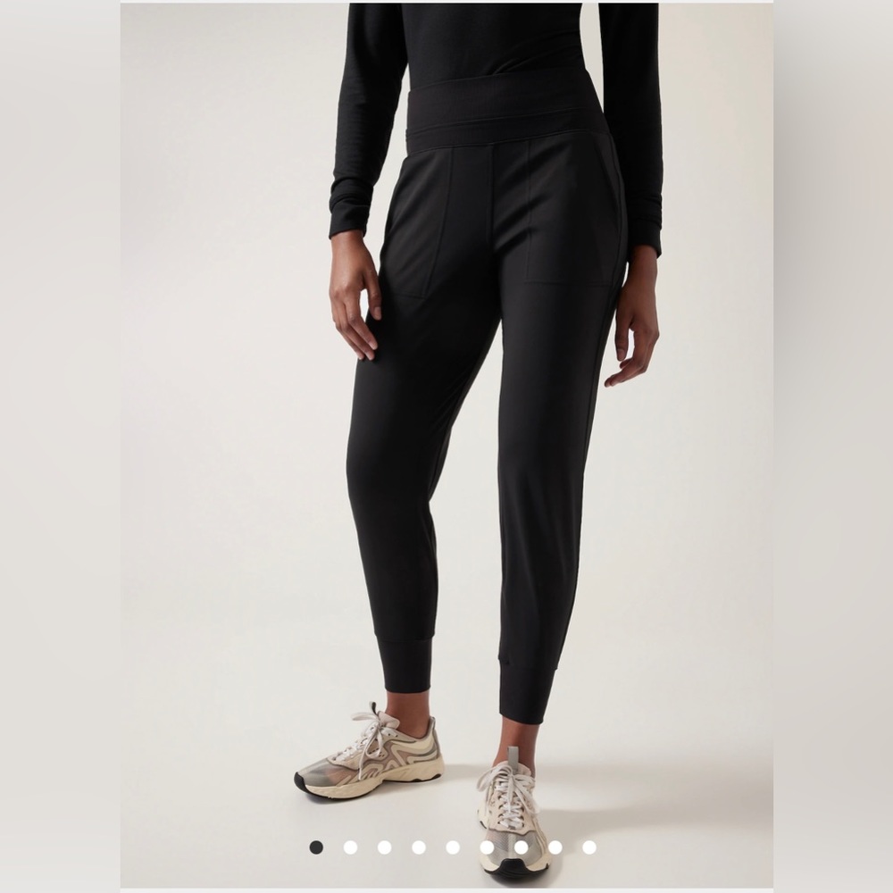 Athleta Venice Jogger, black, size XXS (fits like XS), gently worn, great shape!
